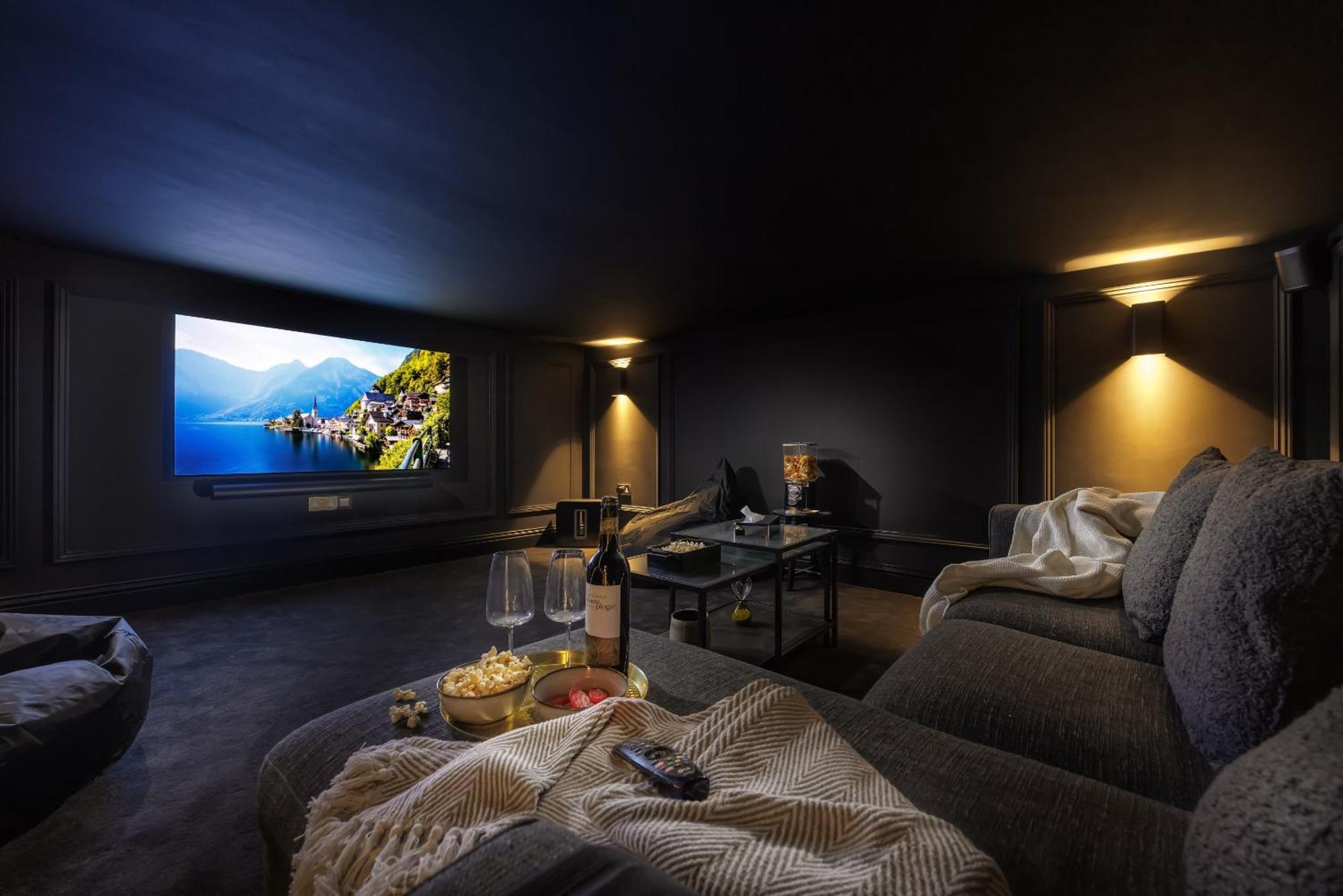 Ocean Stylish Flat & Cinema